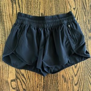 Lululemon Tracker Short V *4”